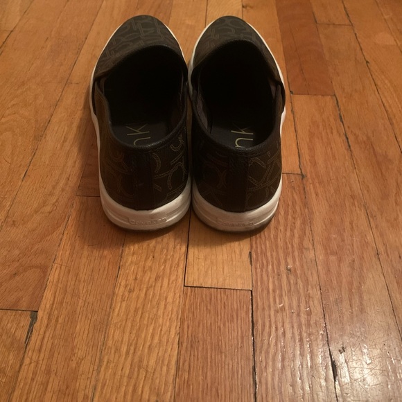 Women’s Calvin Klein size 7.5 loafers - Picture 2 of 3